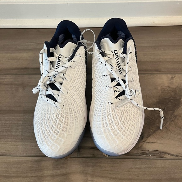 Under Armour Women's Glyde 2.0 MT TPU Softball Cleats White/Navy - Size 6.5 - Picture 2 of 8